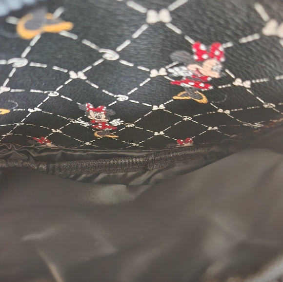 Disney Minnie Mouse Mini black backpack in like new condition! - Picture 7 of 13